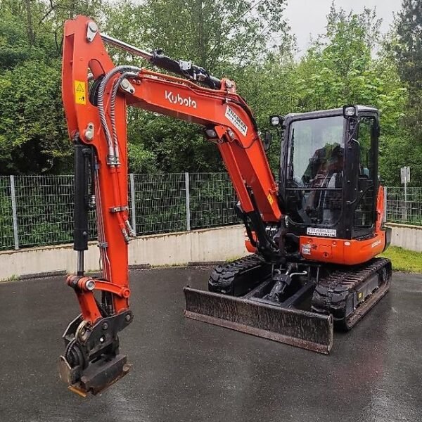 Mini pelle Kubota KX042-4 diesel 4,2T - TP et travaux agricoles