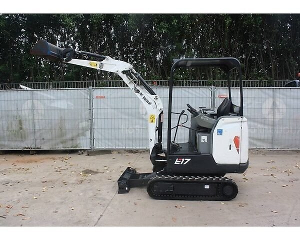Mini-pelle Bobcat E17 diesel 1,7 t - travaux compacts