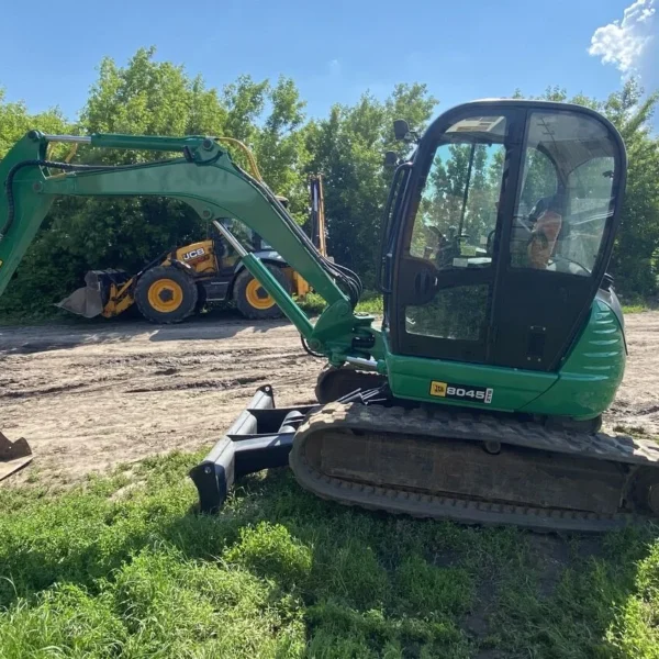 Mini pelle JCB 8045 STS diesel 4.75T – 3 godets