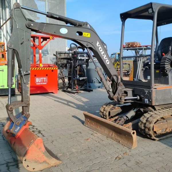 Mini-pelle Volvo ECR25D diesel 2,9T – TP