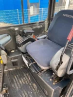 Mini pelle Hitachi ZX50 diesel 4.5T – 3 godets – cabine fermée – Image 11