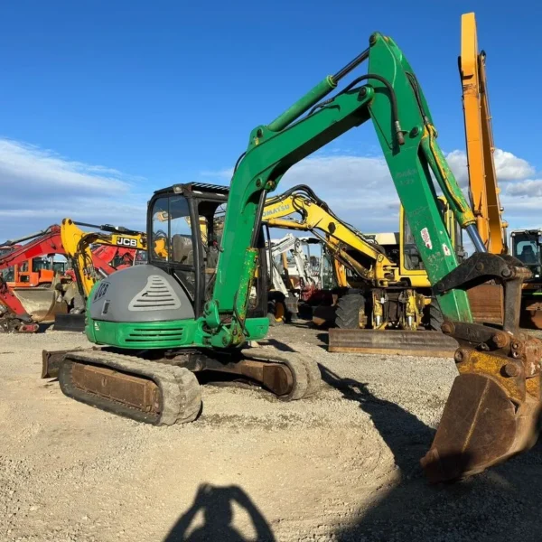 Mini pelle JCB 8060 diesel 6T – 3 godets – TP