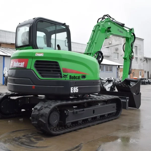 Mini-pelle Bobcat E85 diesel 8,54 t - travaux TP et agricoles