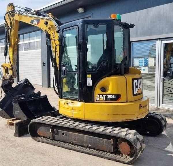 Mini pelle Caterpillar 305E2 diesel 5T – 3 godets – TP