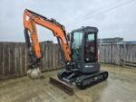 Mini pelle Doosan DX27Z-7 diesel 2.7T – 3 godets – Travaux agricoles – Image 3