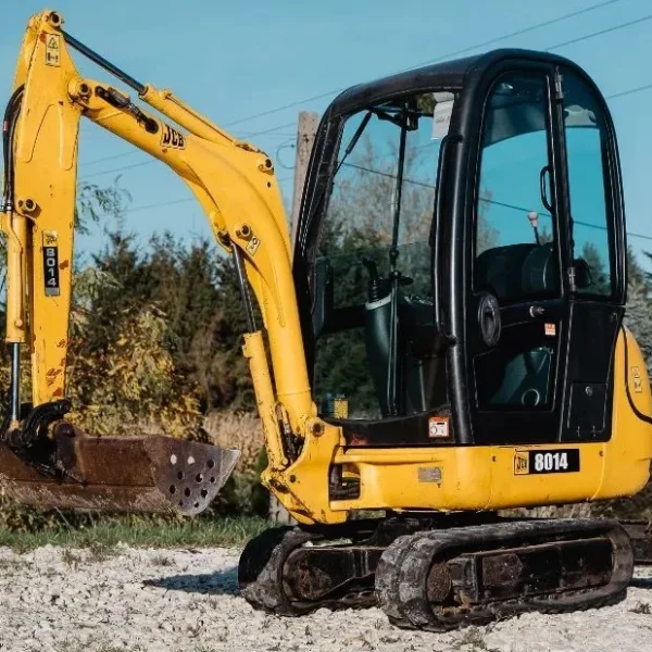 Mini pelle JCB 8014 diesel 1.48T – 3 godets – TP