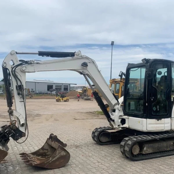 Mini pelle Caterpillar 305C CR diesel 5.15T – 3 godets – TP