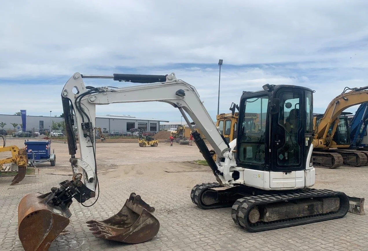 ko2.webp Mini pelle Caterpillar 305C CR diesel 5.15T – 3 godets – TP – Image 1