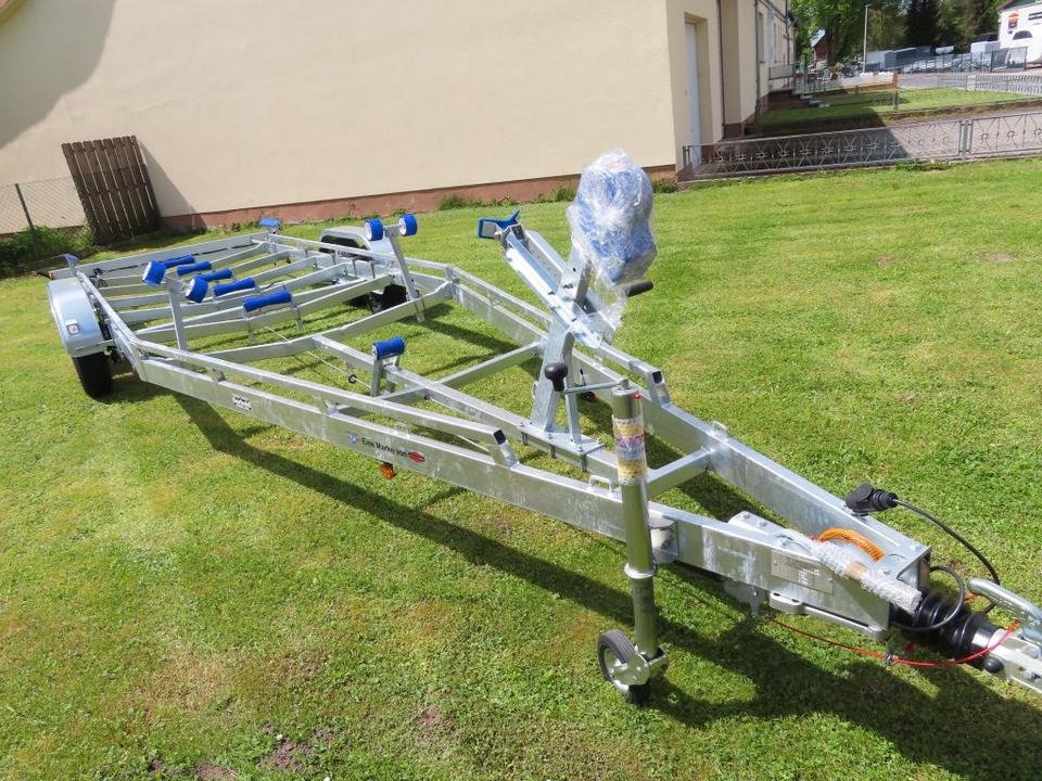Böckmann TPV, PKW Anhänger, Bootstrailer, 3,5 to. Winde, Remorque bateau Böckmann TPV BA 3500 – Charge utile 2 830 kg – Image 1
