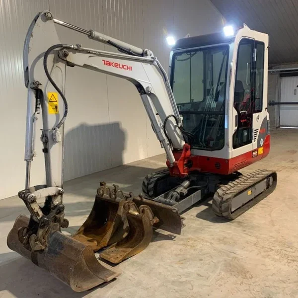 Mini-pelle Takeuchi TB219 diesel 2,07T – TP