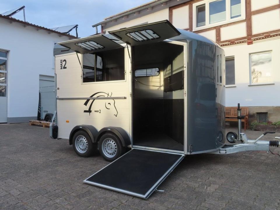 Pferdeanhänger Cheval Liberte MAXI 2 Sattelraum 100 km/h Van chevaux Liberte MAXI 2 – charge 2600 kg – Image 1