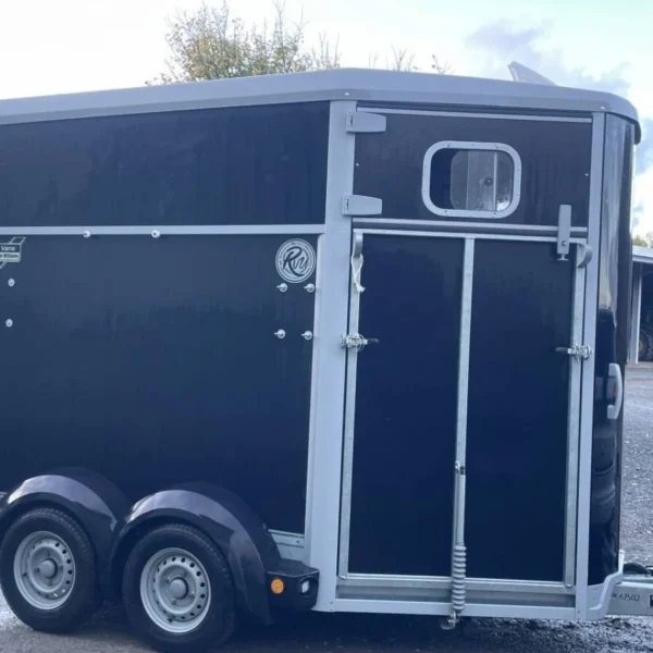 Van chevaux Ifor Williams HB 506 – 2 places – charge 2600 kg