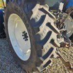Tracteur agricole New Holland TS 100 4x4 Diesel – Cabine – Image 4